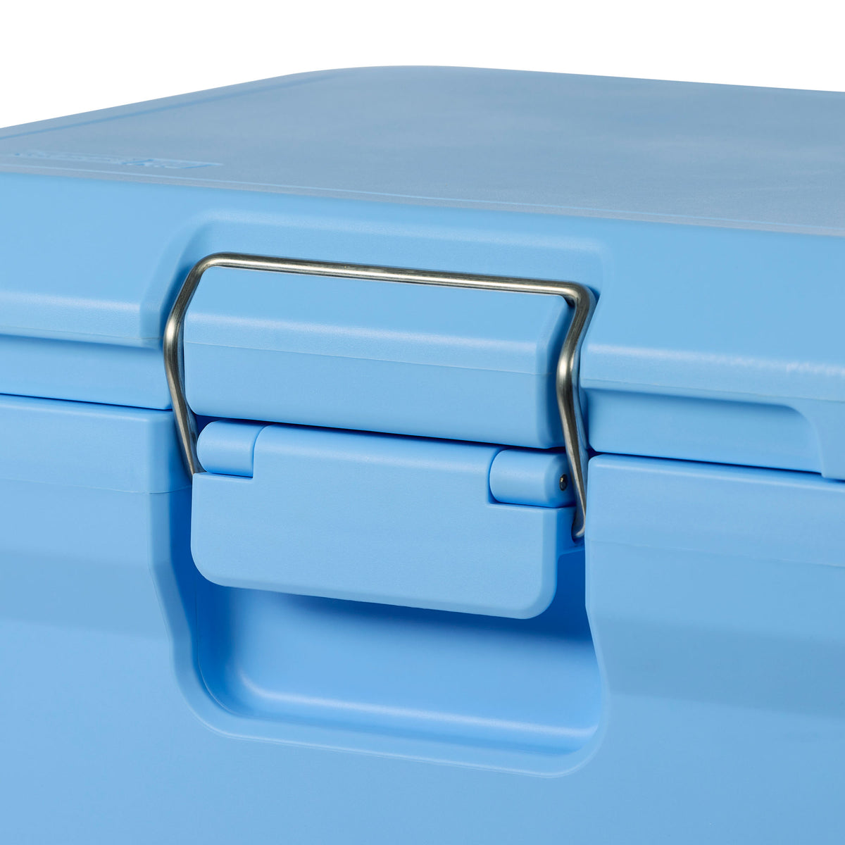 Coleman Pro 25-Quart Hard Cooler, Blue Sky